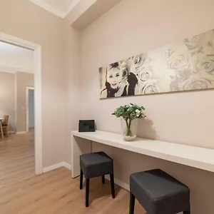 Apartment Domus Claudia, Rom